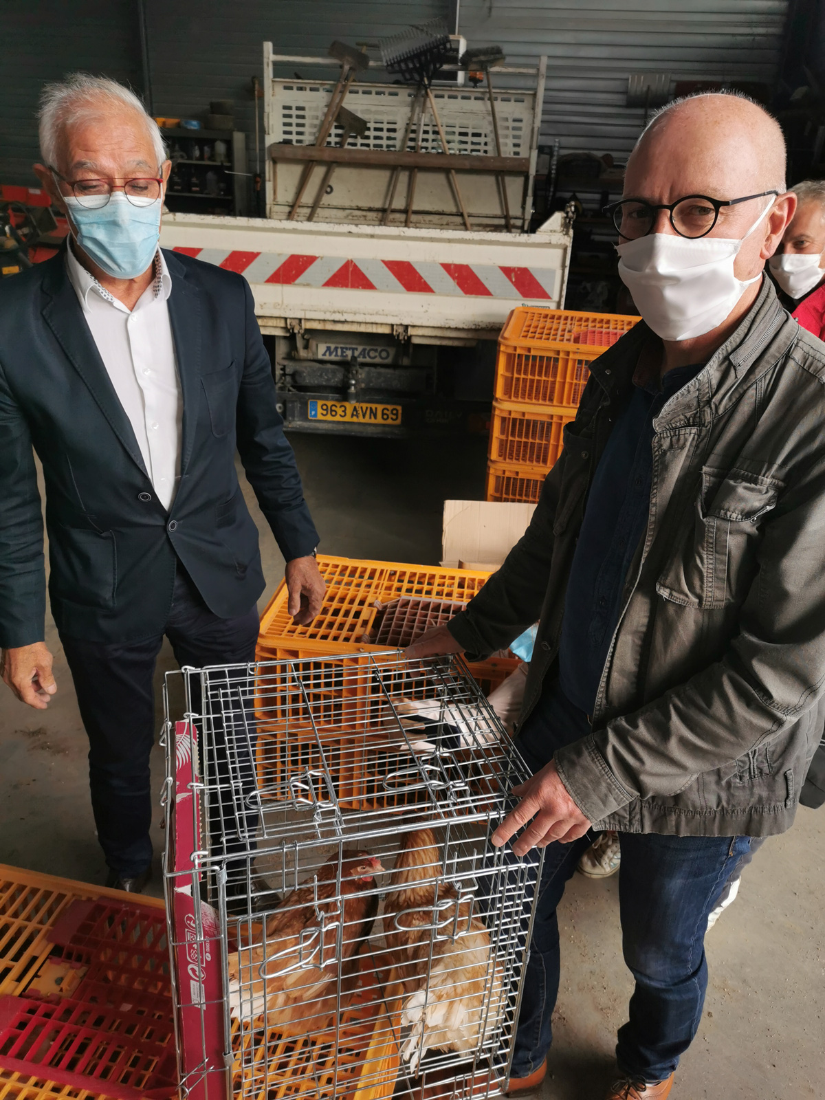 LES POULES DU SITOM S’INVITENT À SAINT LAURENT D’AGNY…